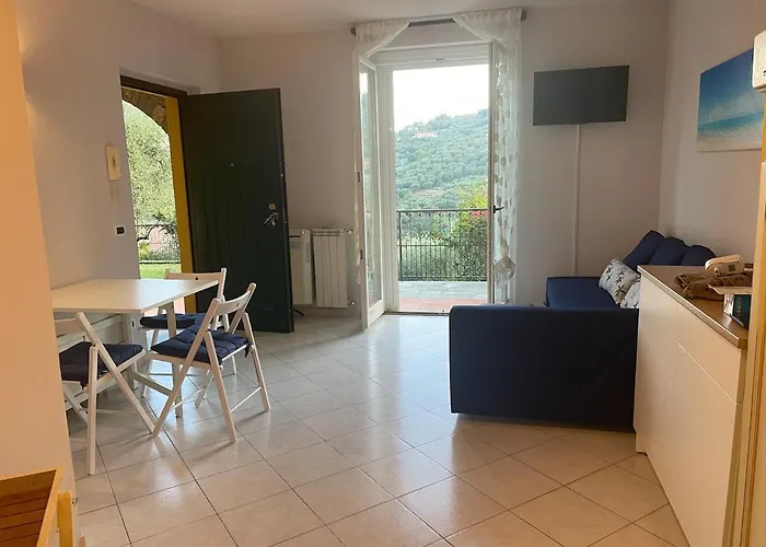 Charming Panoramic In Diano Marina Ferienhaus