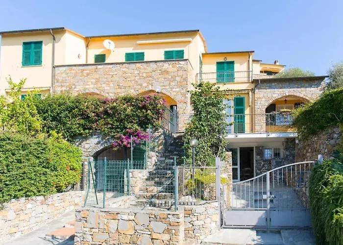 Ferienhaus Charming Panoramic In Diano Marina *