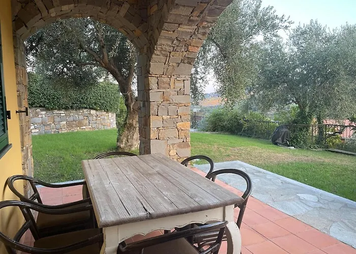 Nyaraló Charming Panoramic In Diano Marina